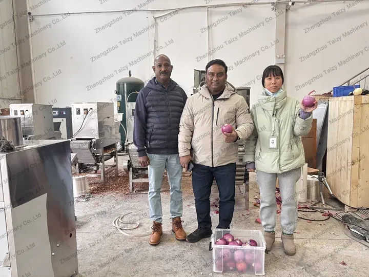 Uae customer visit onion skin remover