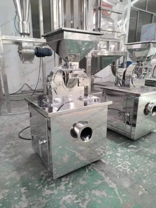 Garlic powder grinding machine