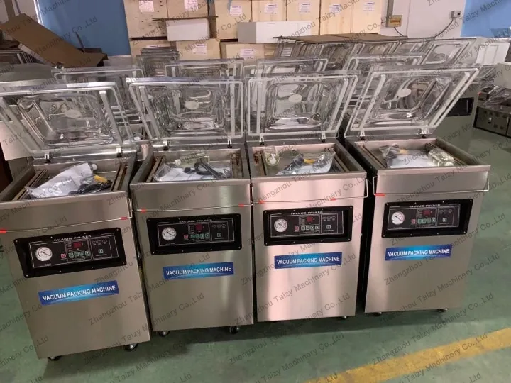 Single-chamber garlic clove vacuum packer