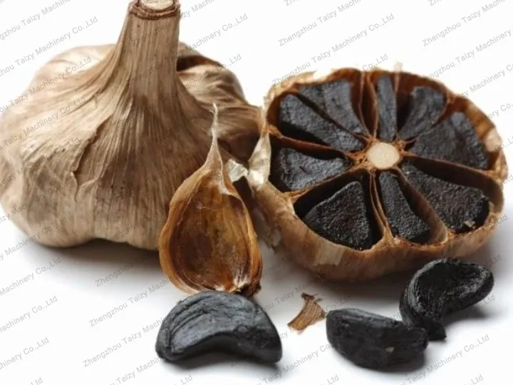 Fermented black garlic
